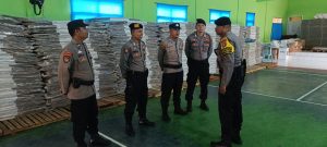 Ops Mantap Brata Krakatau 2023-2024: Polres Metro Siagakan Personil Amankan Logistik Pemilu