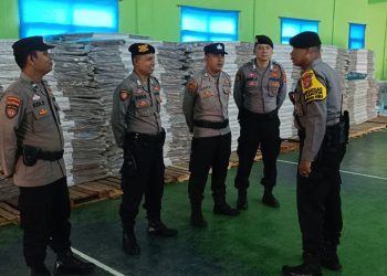 Ops Mantap Brata Krakatau 2023-2024: Polres Metro Siagakan Personil Amankan Logistik Pemilu
