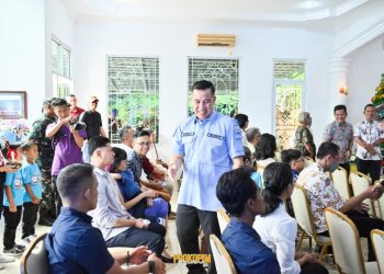 Momentum Natal, Bupati Dendi Ajak Umat Kristiani Hanura Perkuat Persatuan