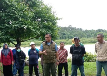 Pj Bupati Muhammad Farid Tinjau Gotong-royong di Taman Ayik Lematang Lahat