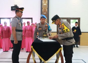 Kapolres Lamtim Pimpin Sertijab Kabag Sdm dan Kapolsek Waway Karya