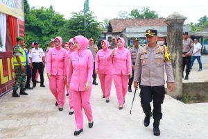 Kapolres Bersama Ketua Bhayangkari Lampung Timur Kunjungi Pos Pam dan Pos Yan