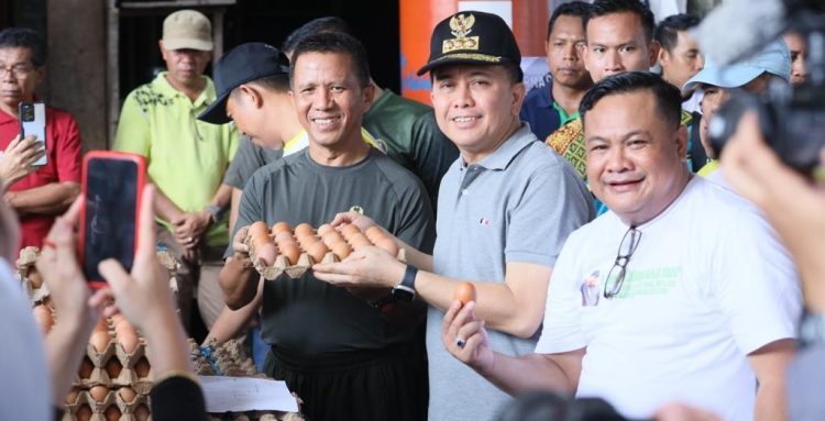 Pj Gubernur Sumsel, Pangdam II Sriwijaya dan Pj Walikota Lubuk Linggau Gelar Pasar Murah