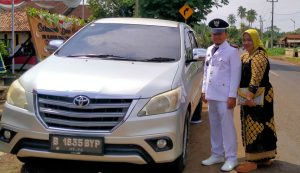 Didamping Mai Suri, Ujang Sopyan Mengikuti Pelantikan Kades di Lamtim