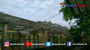 Pasca Dihantam Puting Beliung, UPTD SDN 2 Rukti Sediyo Beratapkan Langit