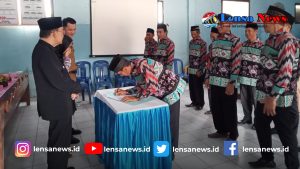 Kades Way Layap Lantik Tiga Belas Ketua RT Terpilih