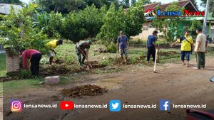 Musim Penghujan, Babinsa Koramil 07/PKL Giatkan Semangat Gotong-royong