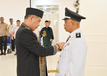 Bupati Dendi Lantik Pj Kepala Desa Dantar