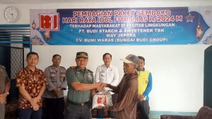 Forkopimcam Labuhan Ratu Bersinergi Bersama CV BW Bagikan Sembako Gratis