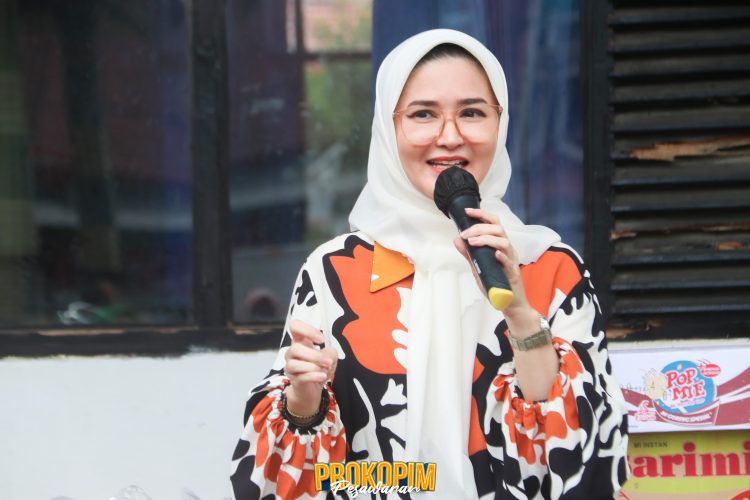 Nanda Indira Buka Pasar Murah Mandiri Teluk Pandan