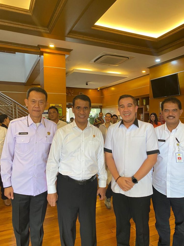 Jumpai Menteri Pertanian RI, Bupati Dendi Sampaikan Dua Program