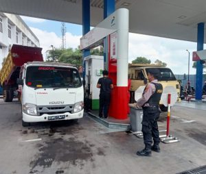 Personil Polres Metro Amankan SPBU dari Potensi Gangguan Kamtibmas pada Saat lebaran