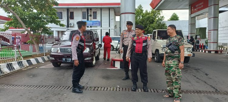 Arus Balik Lebaran, Personil Polres Metro Monitoring Stok BBM di SPBU
