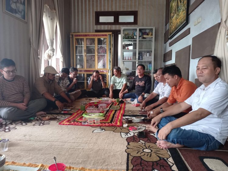 Pengurus PWI Pesawaran Gelar Halal Bi Halal dan Diskusi Pra Konferker