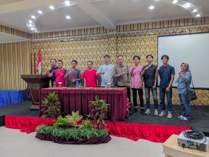 Rino Triyono Ketua Humas Media Apdesi Sumsel Bersama Rekan Pers Memberikan Stetemen