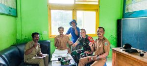 Lakukan Komsos, Babinsa Koramil 06/Purbolinggo Ajak Warga Ciptakan Kamtibmas Kondusif