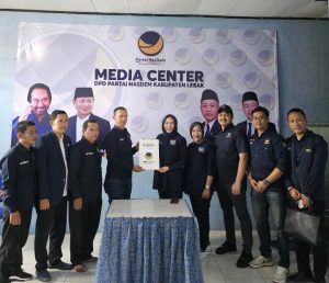 Serius Maju di Pilkada Lebak, Ria Mahdia Fitri Daftarkan Diri ke Parpol