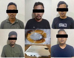 Jual Jaringan Internet dari Hasil Curi Data Telkom, Lima Pria Diamankan Sat Reskrim Polres Metro