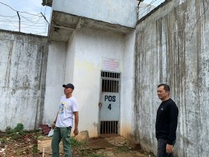 Antisipasi Hal Tak Diinginkan, Plh. KPR Rutan Kelas IIB Sukadana Tinjau Area Brandgang