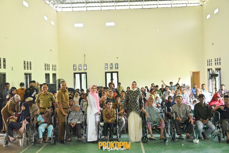 Bersama Pemprov Lampung, Pemkab Pesawaran Berikan Batuan Bagi Penyandang Disabilitas
