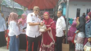 Warga Parappa Antusias Berbelanja Komoditi Gerakan Pasar Murah Ketahanan Pangan Jeneponto