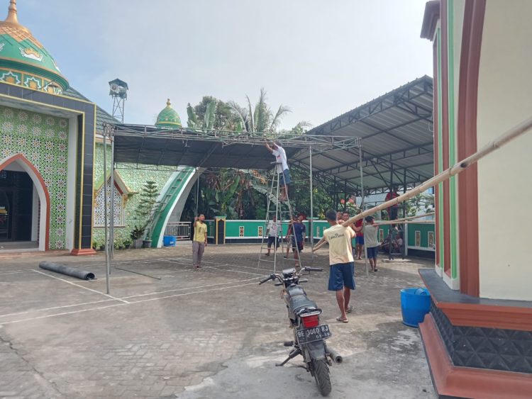 Jelang Idul Adha, Warga Dusun 5 Desa Bagelen Gotong Royong