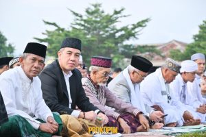 Pemkab Pesawaran Salurkan 22 Ekor Hewan Kurban