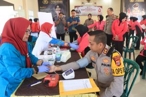 Sambut HUT Bhayangkara ke-78 Polres Metro Gelar Baksos dan Donor Darah