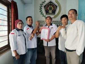 Berbekal Pengalaman dan Cinta Organisasi, Ra Sudrajat Daftar Pemilihan Ketua PWI Lebak