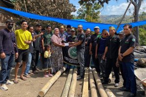 Misi Kemanusiaan, DPD Laskar 99 Bawakaraeng Jeneponto Beri Bantuan Korban Kebakaran di Ballarompo