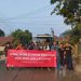 Puluhan Warga Pasirroko Gelar Aksi Swiping Truk Pengangkut Pasir Basah
