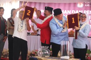 KPU Resmi Tetapkan Mbak Ela – Bang Azwr Mendapatkan Nomor Urut 1 Lampung Timur 2024
