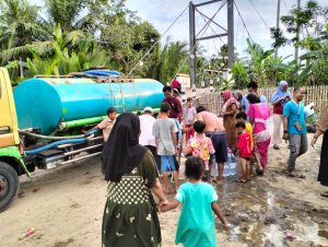 Krisis Air Bersih di Lebak Selatan, Pandawa Teknologi Salurkan CSR 10 Tangki Air ke Tiga Kecamatan