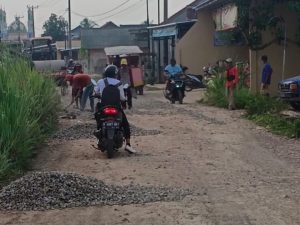 Nah,!! Jalan Penghubung Desa Tanjung Rejo dan Desa Gunung Sari Mulai Diperbaiki