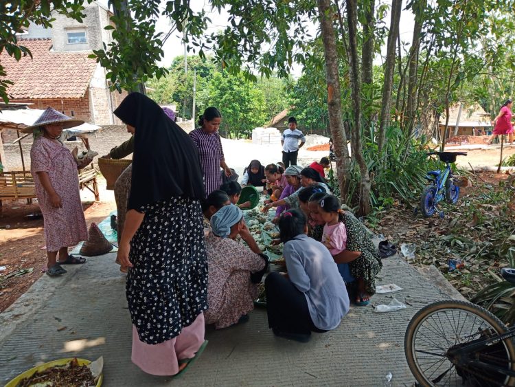 Senyum Kebahagiaan Masyarakat Kampung Nanggela Desa Jagabita