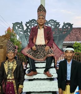 Pengangkatan Gelar Raja Putra Tauladan (Ketut Irawan) Diklaim Penyimbang Adat Nuban Bumi Jawa