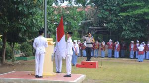 Kapolres Metro Jadi Pembina Upacara di SMAN 1 Kota Metro
