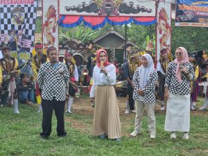 Ratusan Warga Desa Sukaraja Ramaikan Kampanye Budaya Nanda – Anton