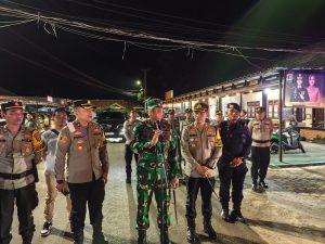 Pastikan Situasi Kondusif, Dandim 0429/Lamtim dan Kapolres Pimpin Patroli Skala Besar
