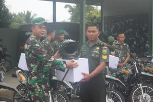 Dandim 0429/Lamtim Serahkan Sepeda Motor Dinas kepada Babinsa