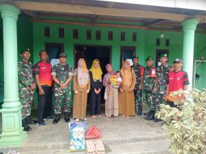 Peduli Stunting, Koramil 429-02/WB Bersama Tim Kesehatan Berikan PMT