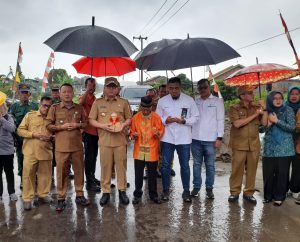 Menyambut Tahun Baru Desa Merah Mata Meresmikan Jalan Saluran Dusun III