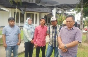 Amoral Oknum DPRD Warga Tuntut BS Dipecat