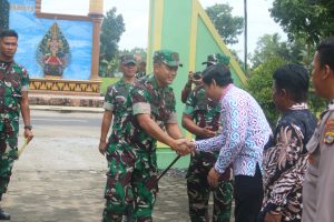 Kodim 0429/Lamtim Berikan Makanan Bergizi Kepada Bumil, Baduta dan Anak Stunting