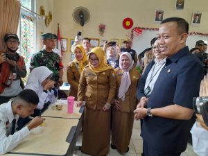 Program MBG Presiden RI Prabowo Subianto Dirasakan Murid SMPN 19 Palembang