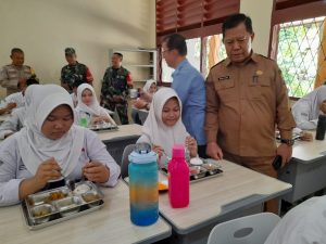 SMPN 40 Palembang laksanakan Kegiatan Makan Bergizi Gratis 