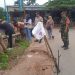 Jembatan Penghubung Antar Desa Rusak, Babinsa Himbau Warga Hati-hati