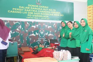 Sambut Hari Jadi ke-79, Persit KCK CAB LIV Lamtim Gelar Donor Darah
