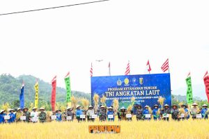 TNI AL Batalyon Infanteri 7 Marinir Teluk Pandan Wujudkan Ketahanan Pangan Nasional Lewat Bakti Sosial dan Kesehatan