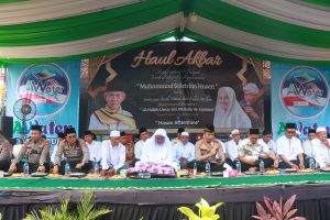 Santunan 1000 Anak Yatim di Gunung Pelindung, Kapolres Lampung Timur Hadiri Haul Akbar